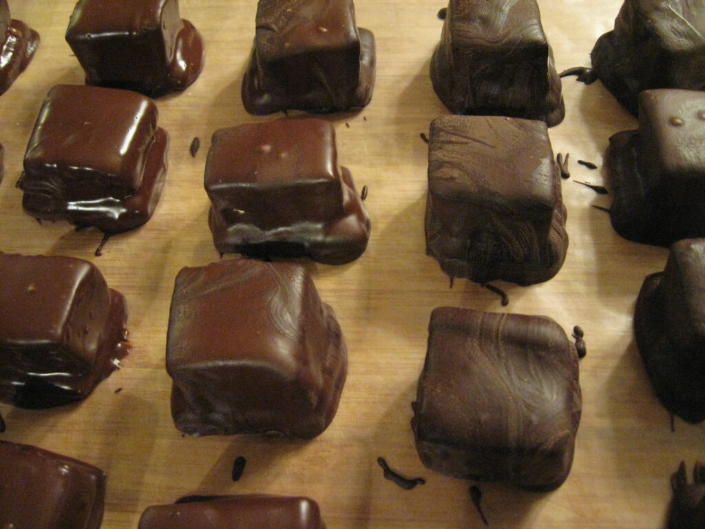 滑动式巧克力片排成木板